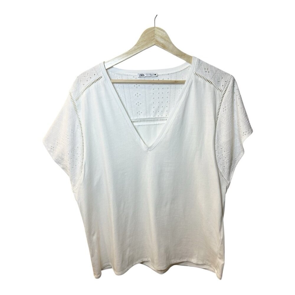 Zara Women’s V-Neck Top Size Medium Ivory Die Cut Embroidery